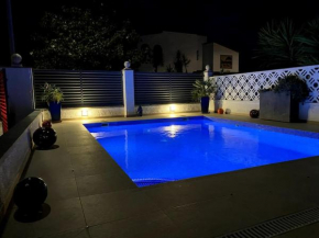 Jolie maison avec sa piscine privée WIFI